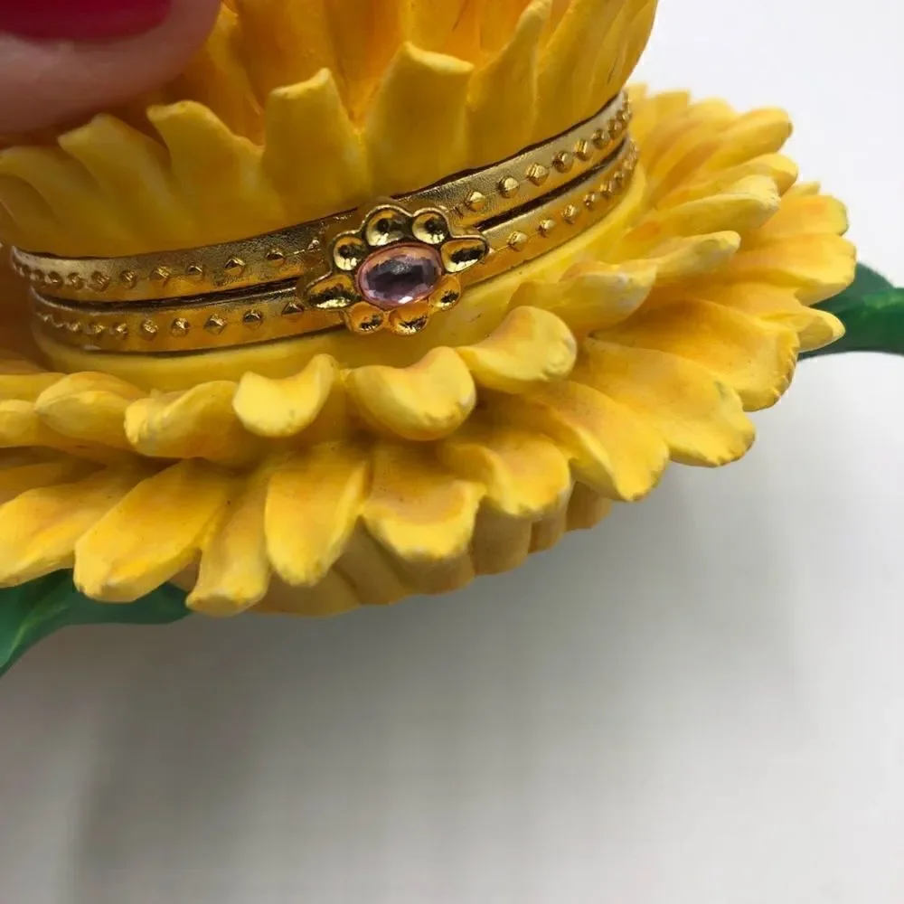 Vintage Trinket Keepsake Box Yellow Flower Design Hinged Collectible Sto…